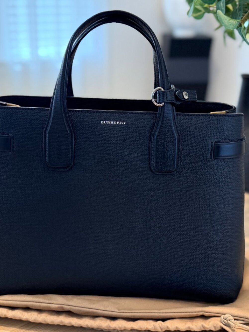 Burberry classic bag. Medium - Picture 3 of 3